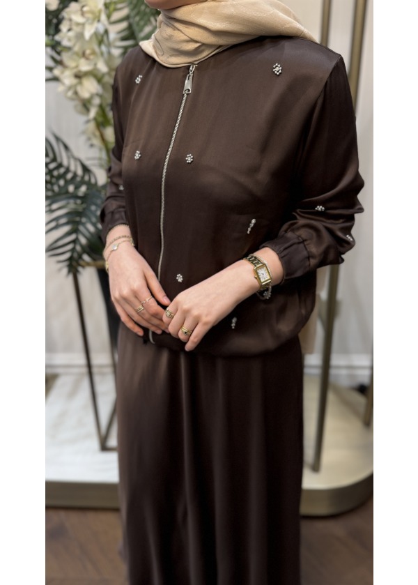 İpek Qupra Nakış Detaylı Etekli Takım